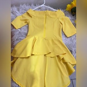 Cute yellow blouse for girls size Small